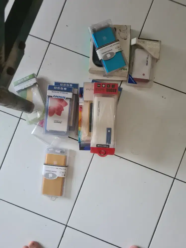 Borongan 15 powerbank baru (cuci gudang)