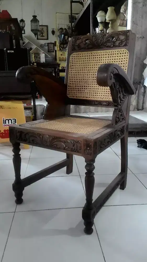 Kursi Rotan Kayu Jati Tua