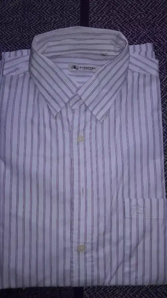 Kemeja BR putih garis pink