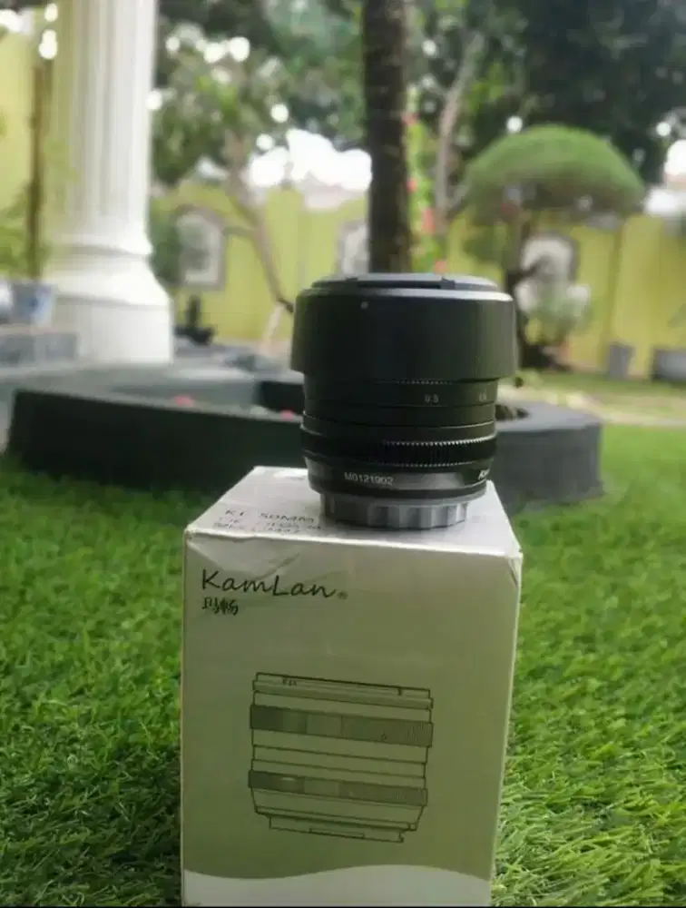 Lensa Kamlan 50mm f1.1