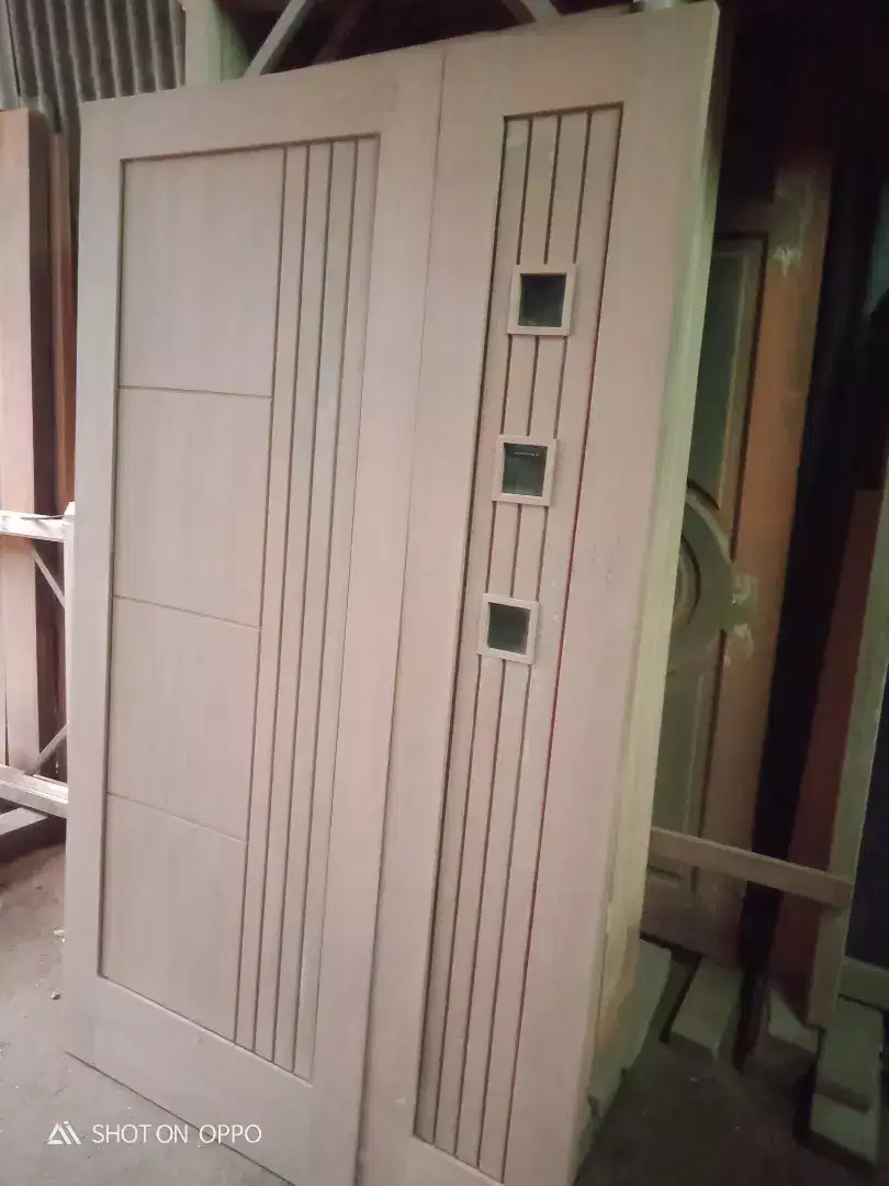 Kusen pintu utama sepakat kamper murah