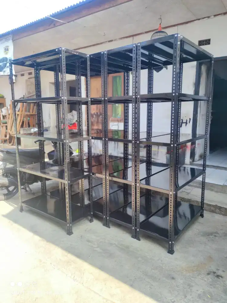 rak besi buat arsip atau gudang