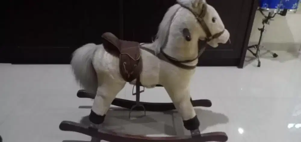 Mainan kuda kudaan bonus kursi baby