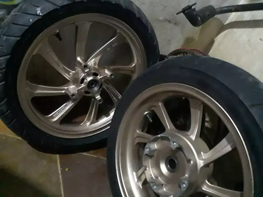 Jual velg sepasang originale pcx 150 gress