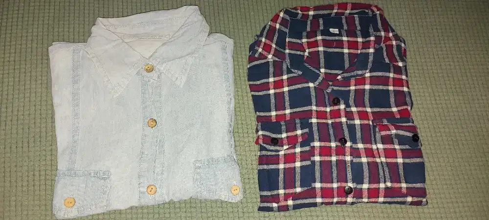 2 pcs kemeja wanita kotak kotak dan denim