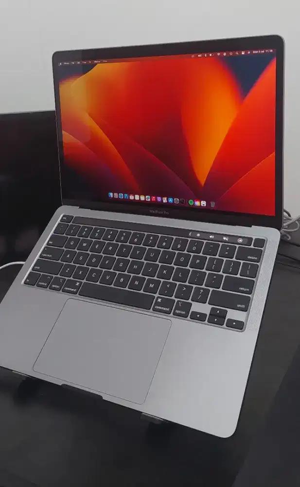 Macbook Pro 2020 13 inch core i5 8Gb Ram Touchbar - MXK32 GREY