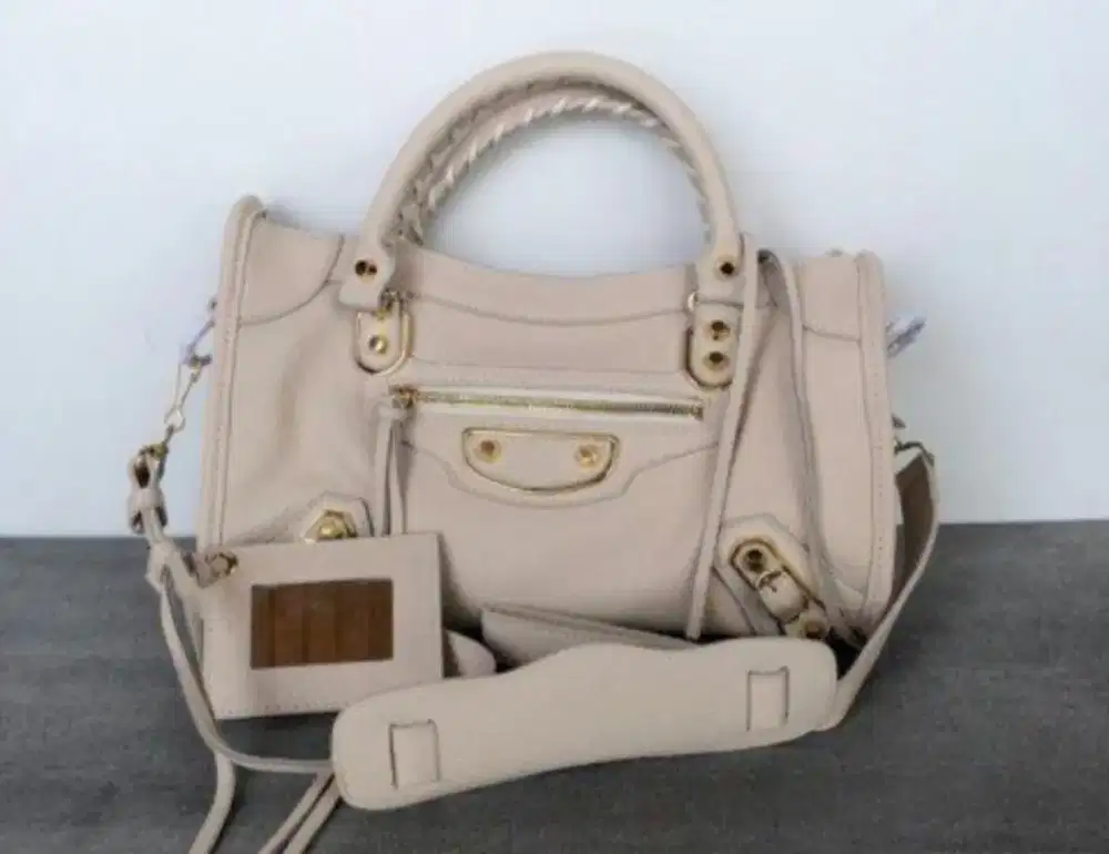 BALLENCIAGA CITY MADE IN ITALY WITH RECEIPT PARIS