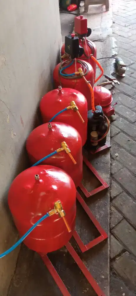 Kompresor angin udah otomatis & ada cek valvenya