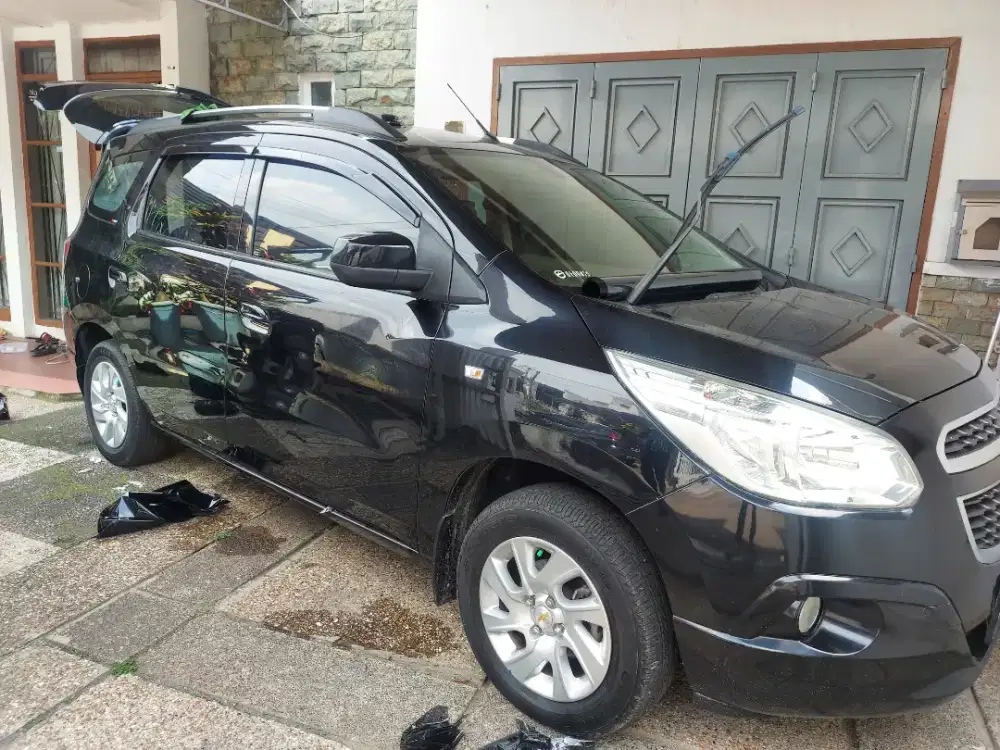 kaca film mobil panggilan