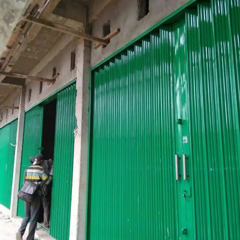 Roling door folding gate