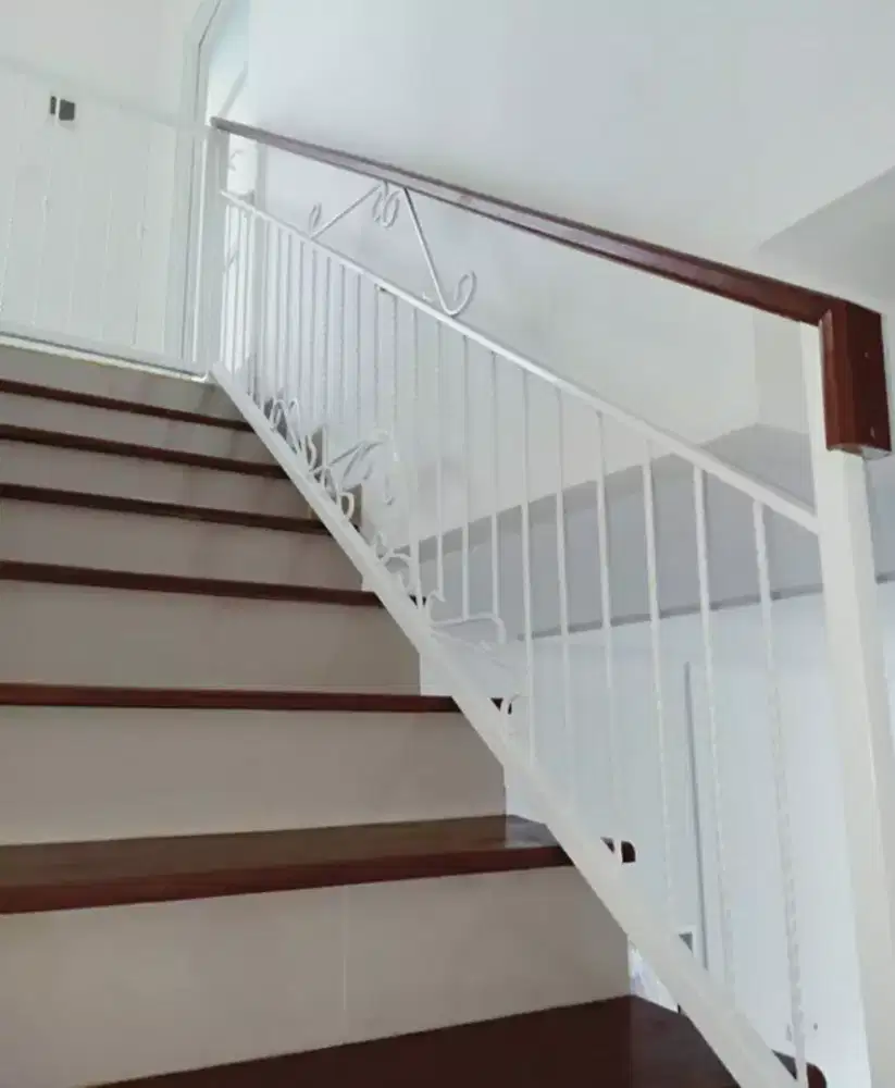 Railing Tangga Pegangan Kayu