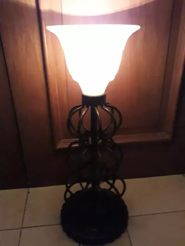 Lampu tidur meja vintage industrial
