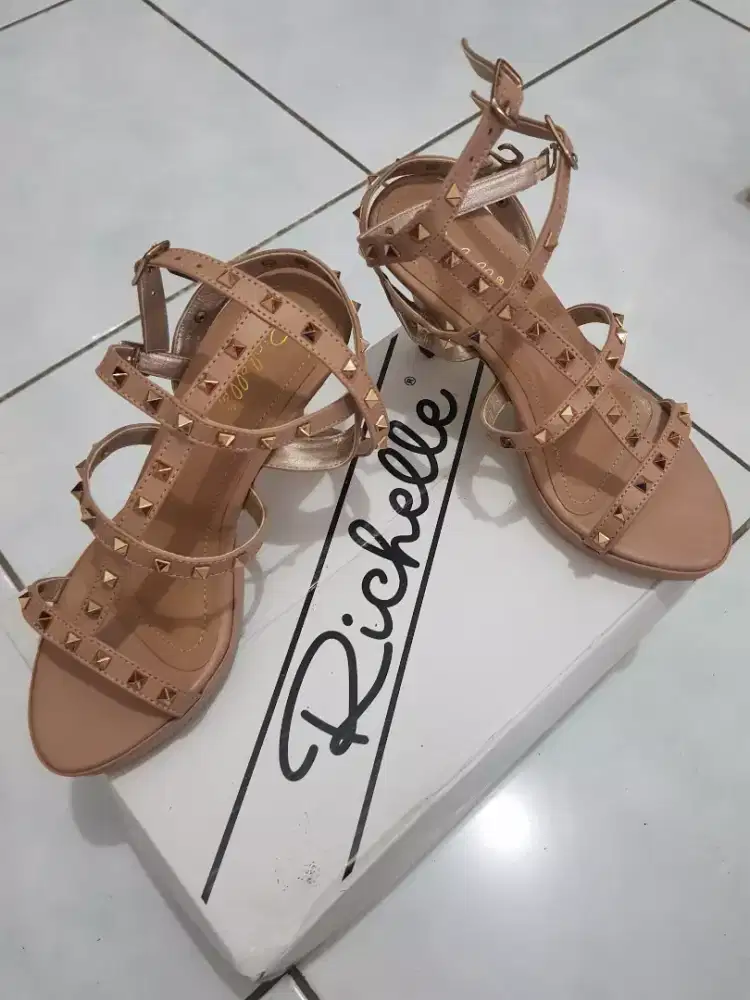 Preloved Sepatu Wanita High Heels RICHELLE Original