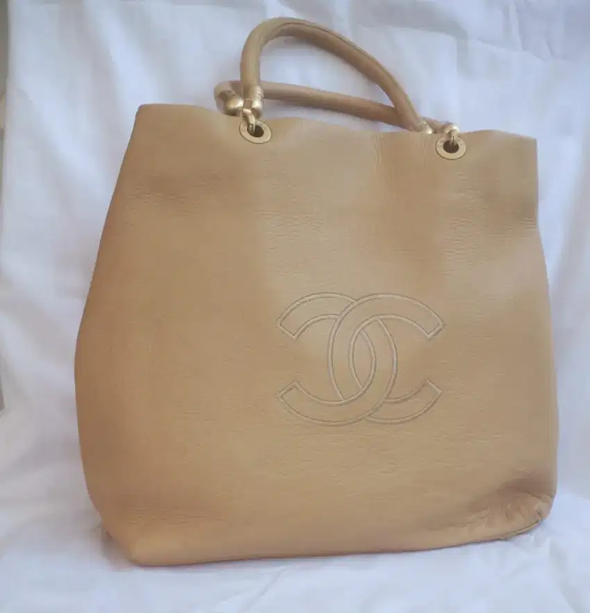 Tas kulit warna kuning