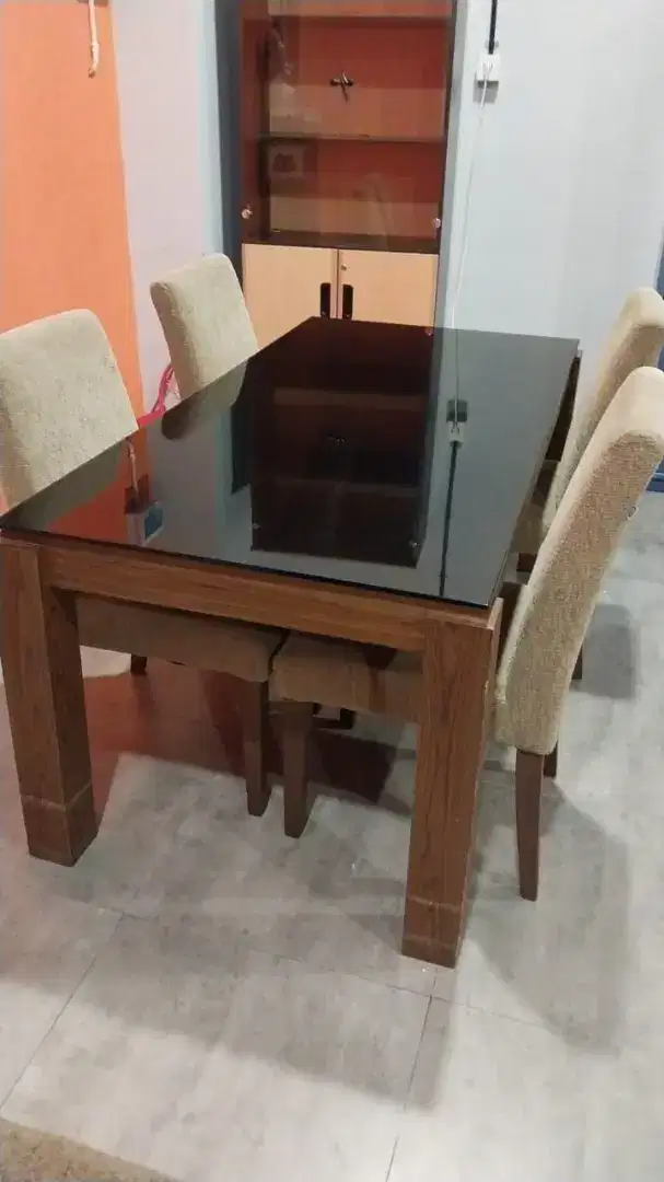 Meja kursi makan set merk CELLINI