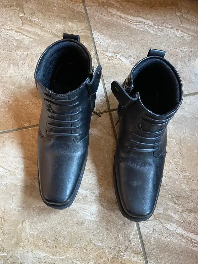 Sepatu pdh ori merk adl