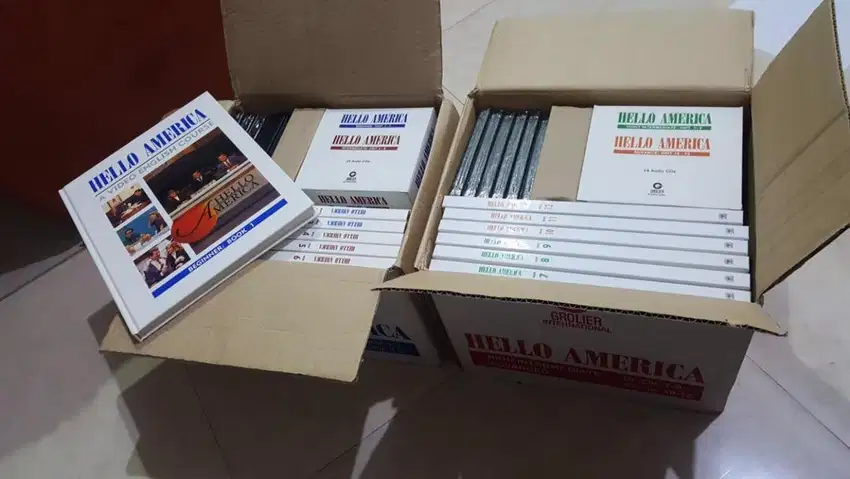 Buku Hello Amerika Grolier ( 12 buku + 12 VCD + 48 CD Audio ) Original