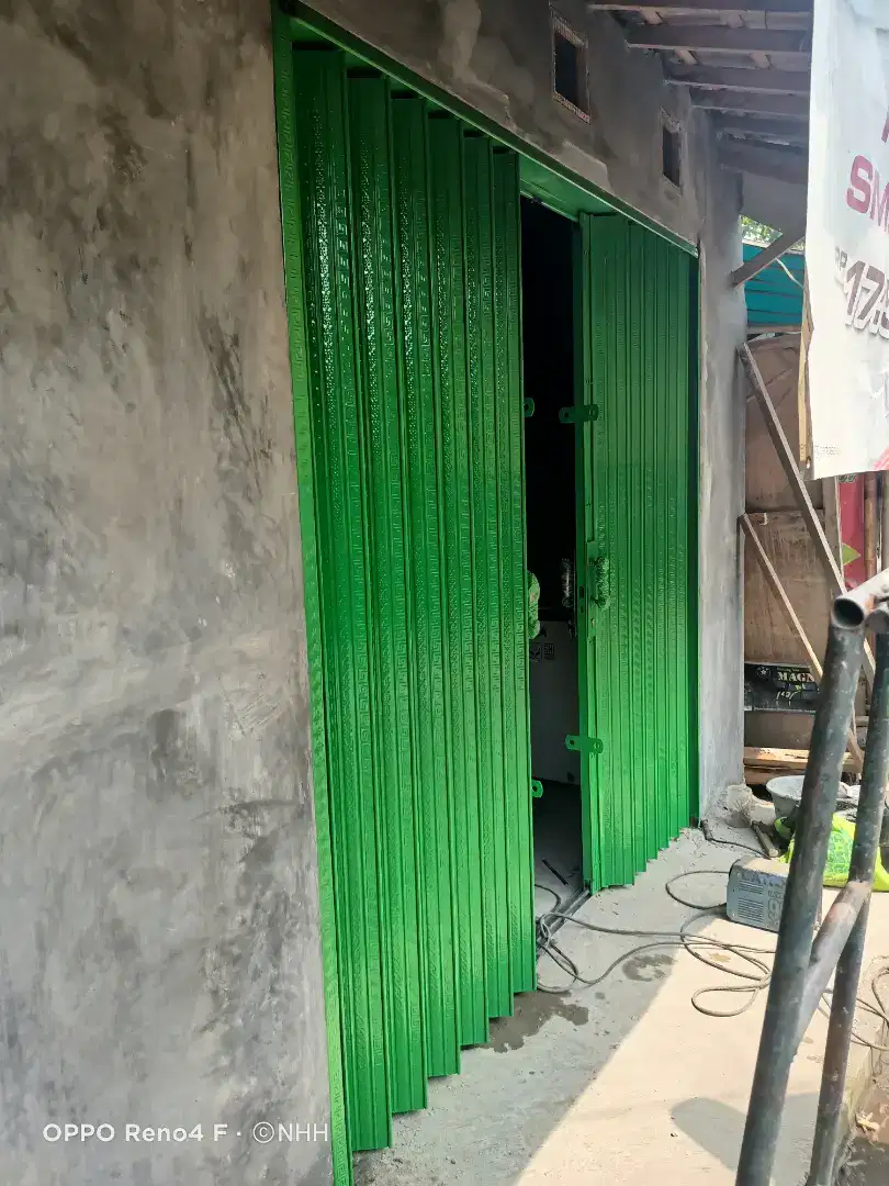 Folding gate dan rolling door