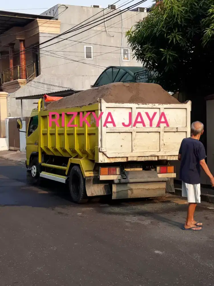 Pasir bangunan.vol 7,5 /8 m³. Full padat.