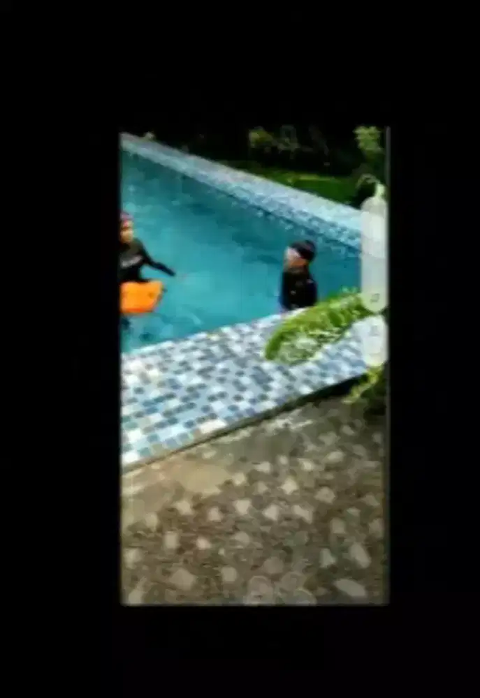 Pelatih Renang wanita  (private / Less group)