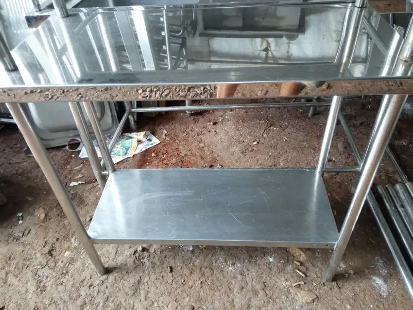 meja stainles peralatan cafe & resto
