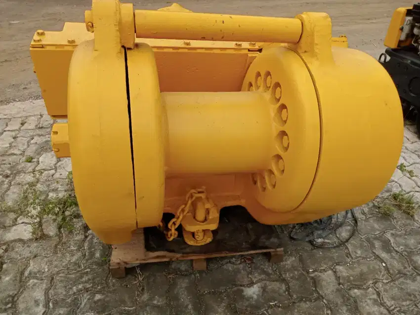 JUAL WINCH SECOND 90% BULL DOZER KOMATSU D85ESS-2