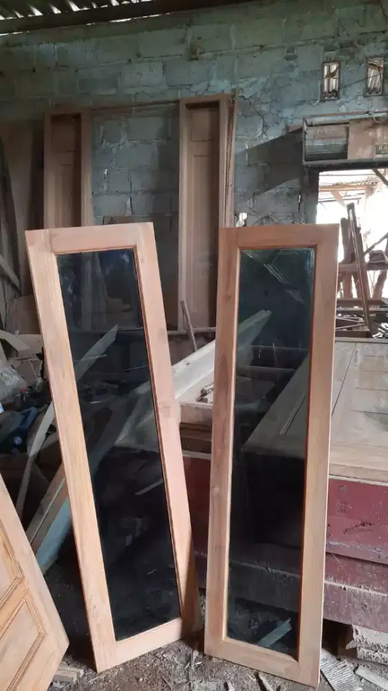 daun cendela kaca riben