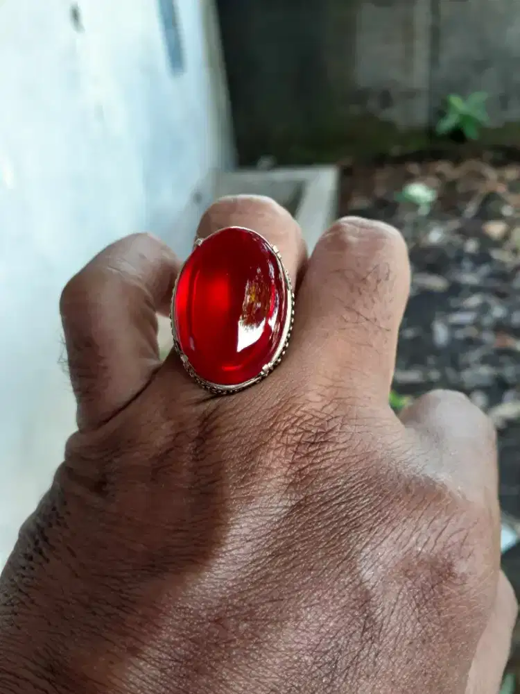 Batu yaman darah kristal
