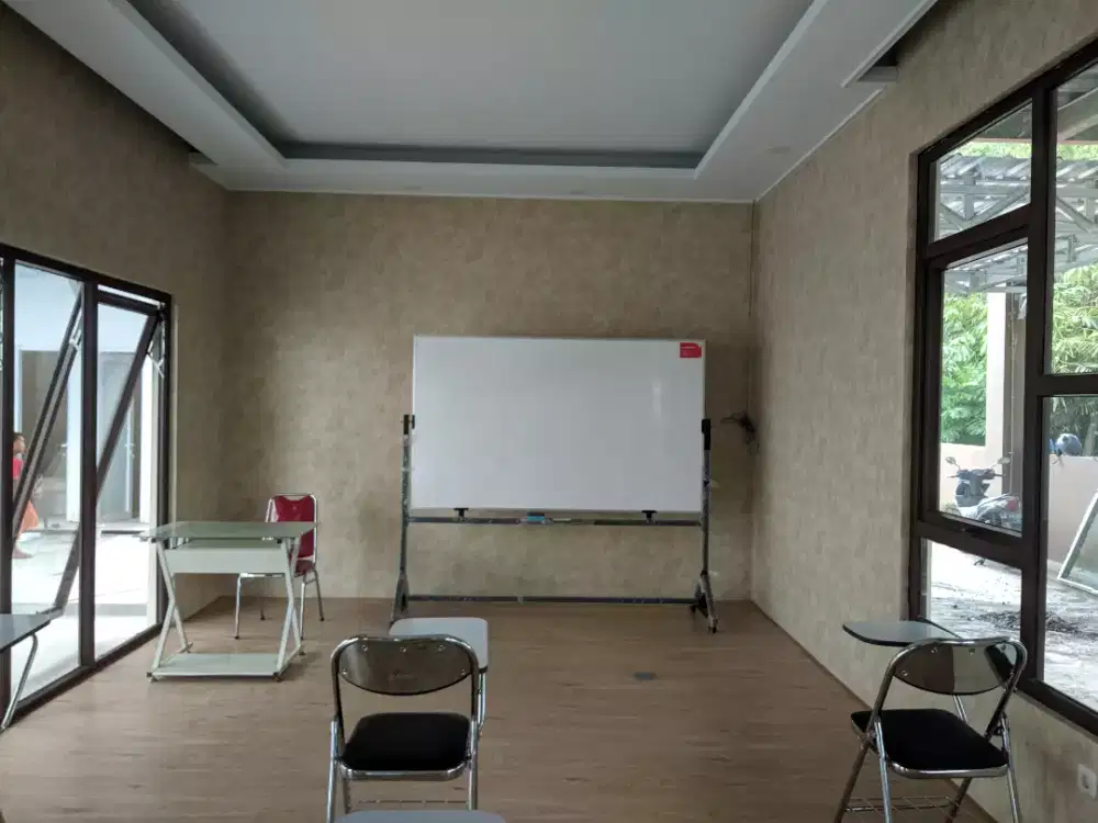 Papan tulis gantung atau stand bagus