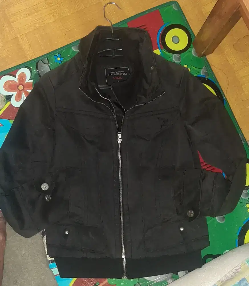 Dijual jaket vintage style size S mulus