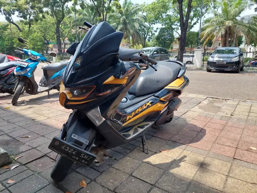 Nmax non abs 2019 black doff  bonus body predator