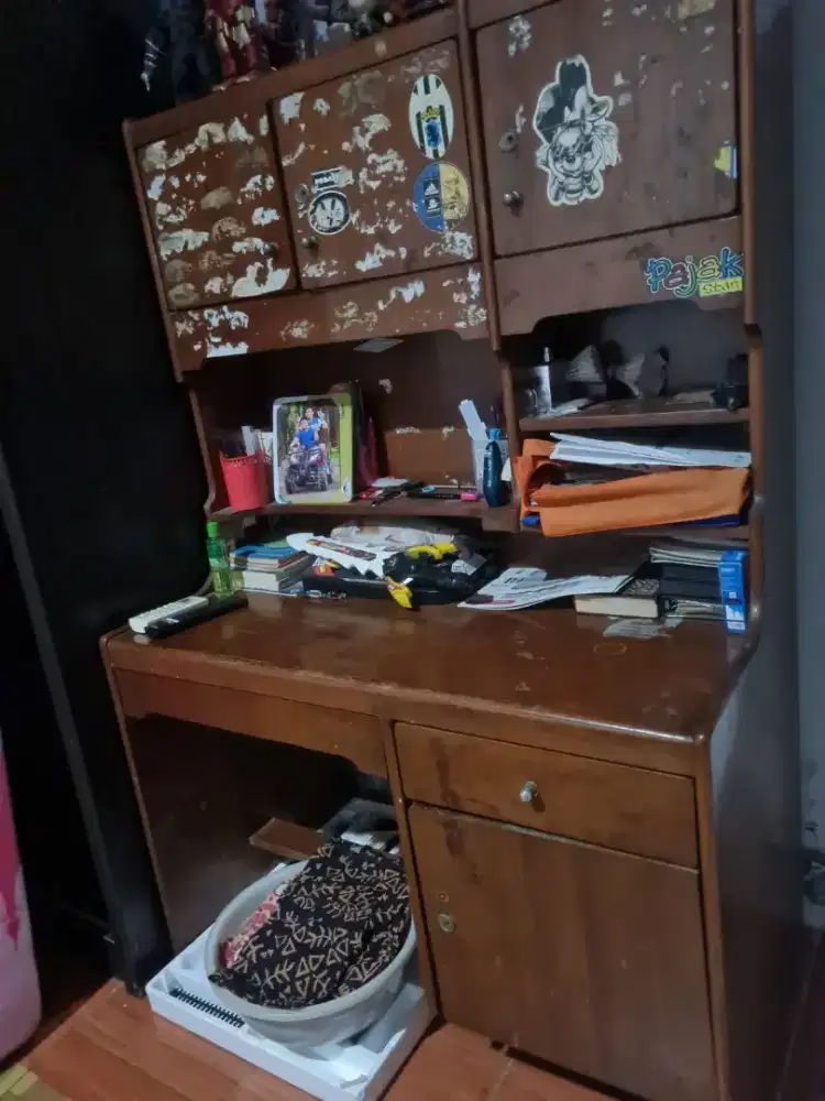 meja belajar kondisi baik