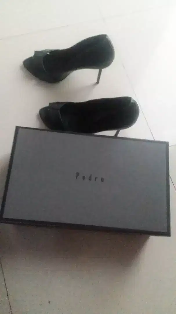 Sepatu wanita Pedro