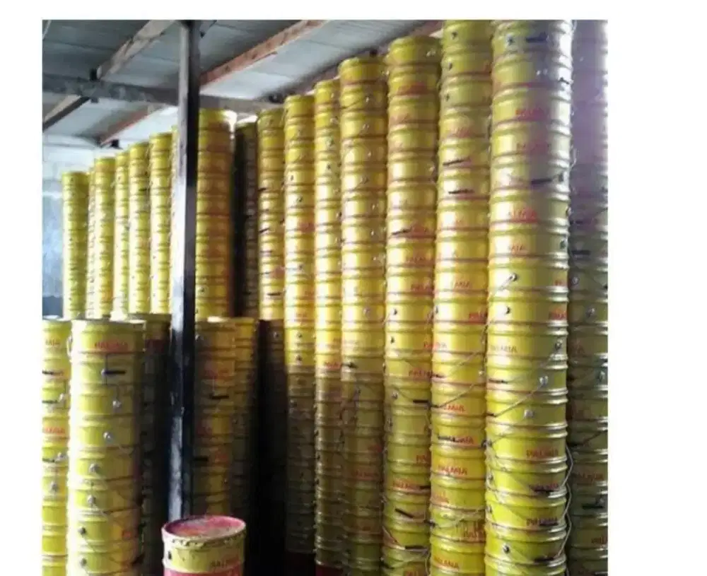 kaleng bekas palmia 18 kg