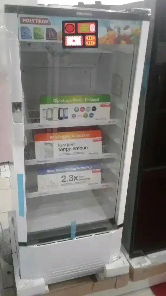 Showcase Pendingin Minuman Polytron SCn141