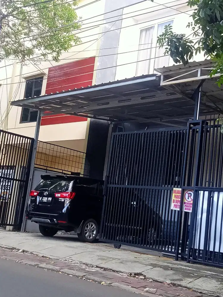 Pemasangan kanopi baja ringan