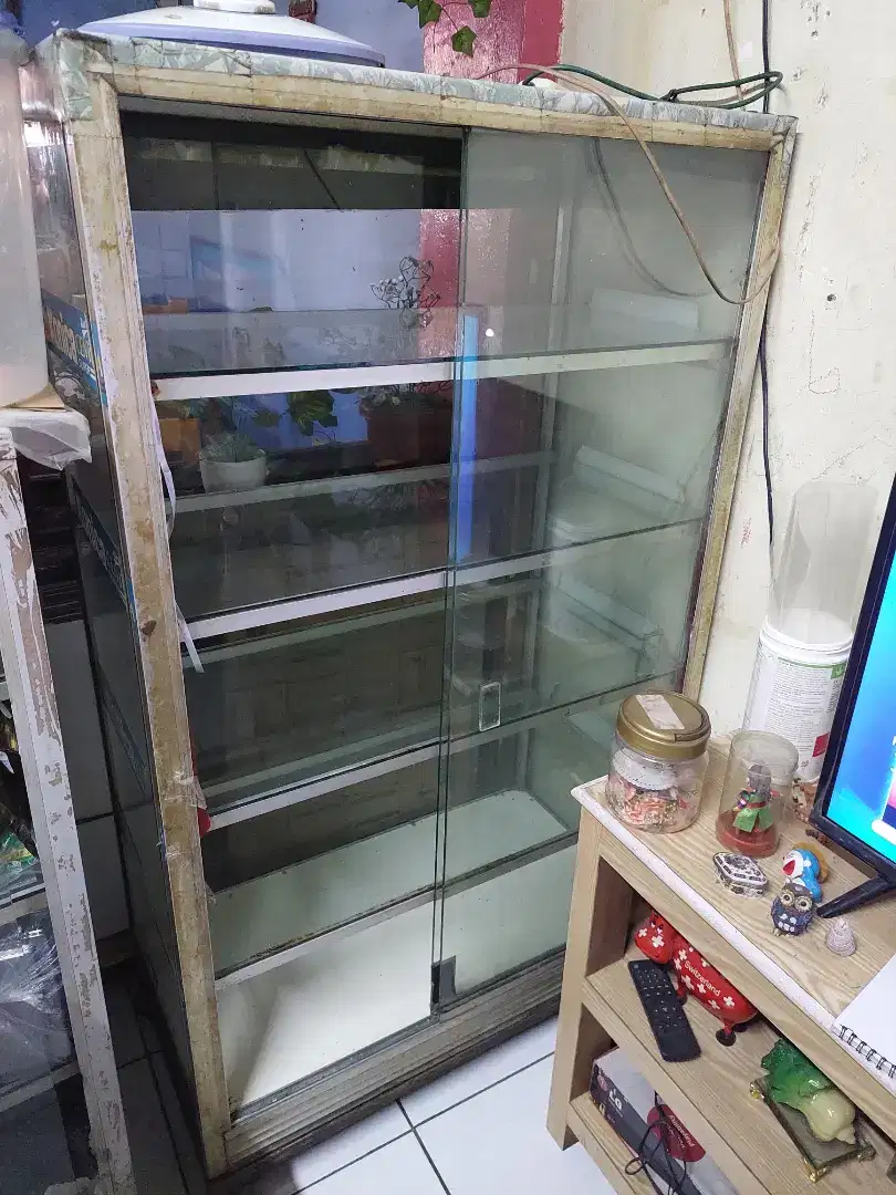 Etalase Jualan Aluminium Second