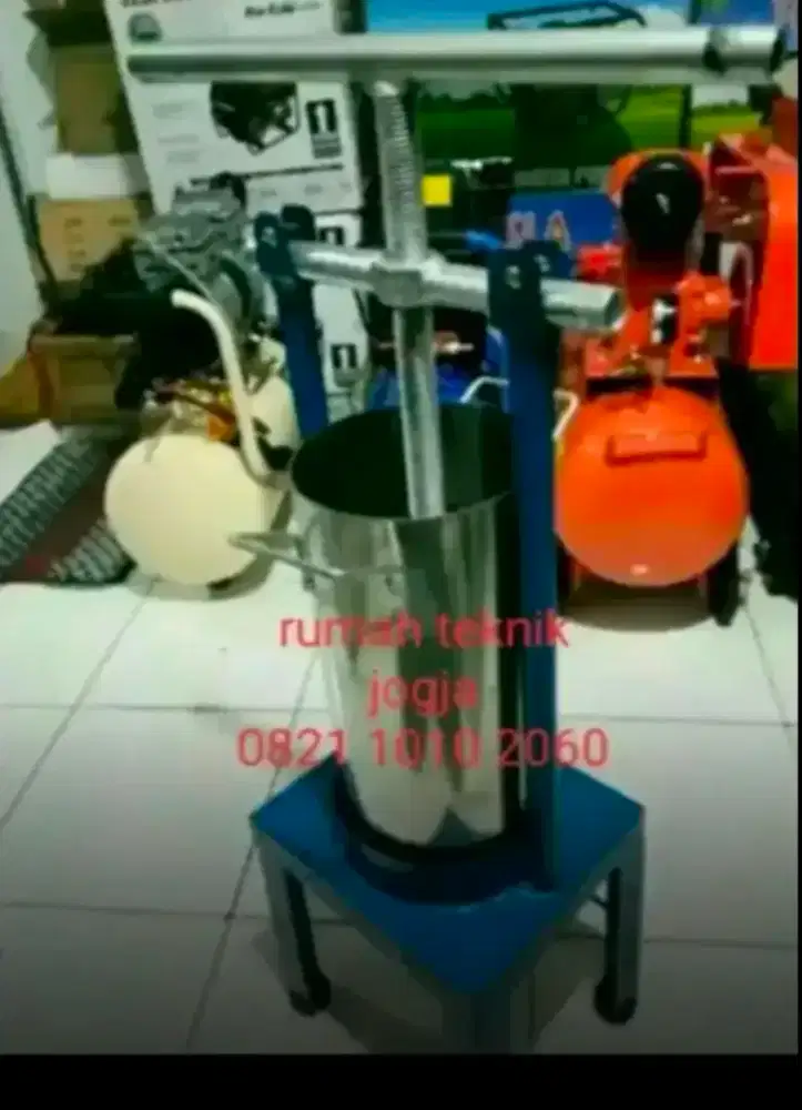 (RUMAH TEKNIK JOGJA)Pemeras santan manual dr stenlis