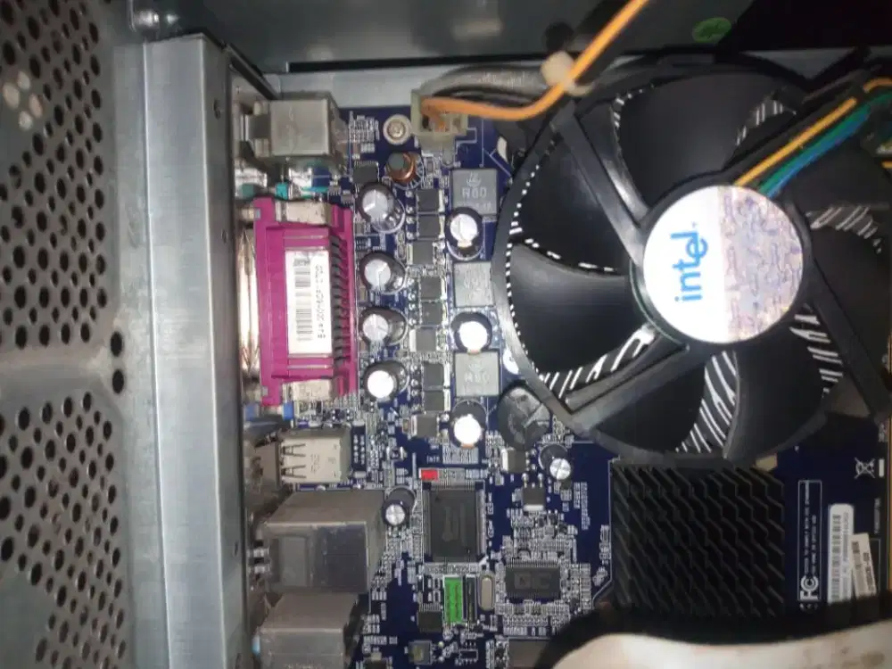 Dicari mainboard komputer rusak