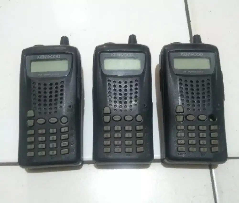 Jual seadanya 3 unit HT Kenwood TH 255A , VHF .