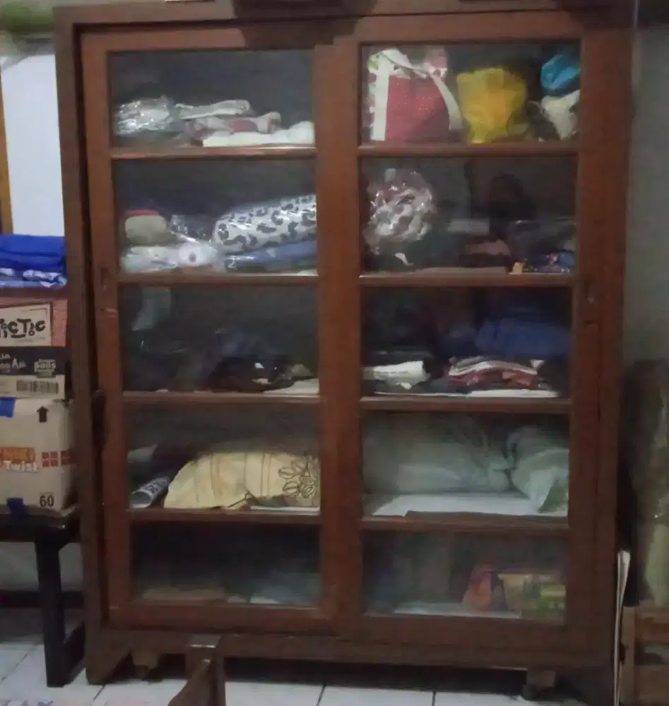 LEMARI BAJU KAYU JATI JEPARA