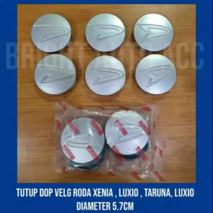 Tutup velg ban mobil/tutup tangki Avanza Xenia/dop