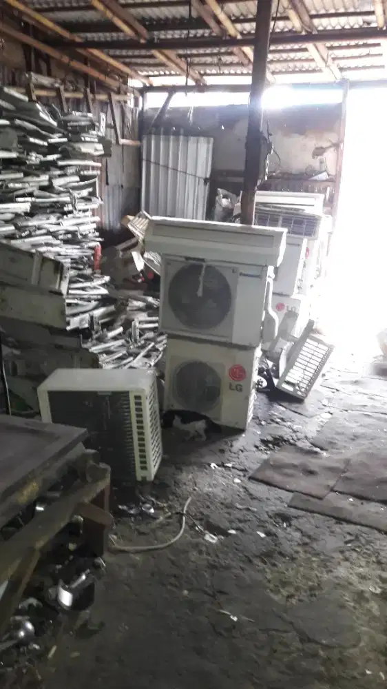 Punya ac mati atau bekas kmi siap beli.dengan harga sesuai ukuran