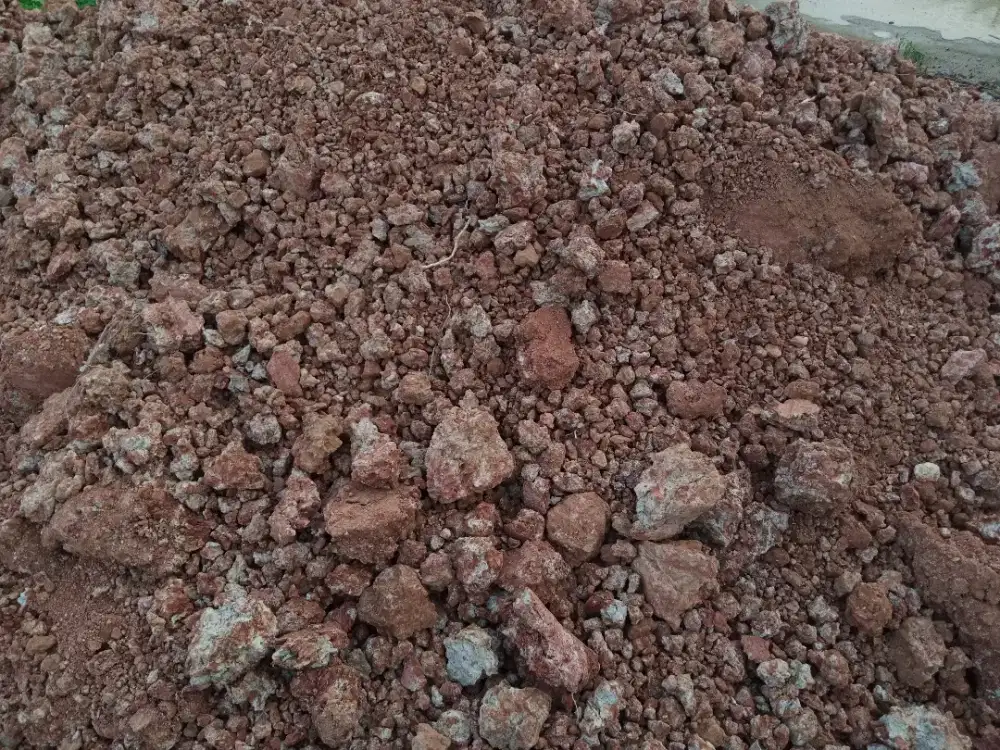 tanah timbunan galian merah