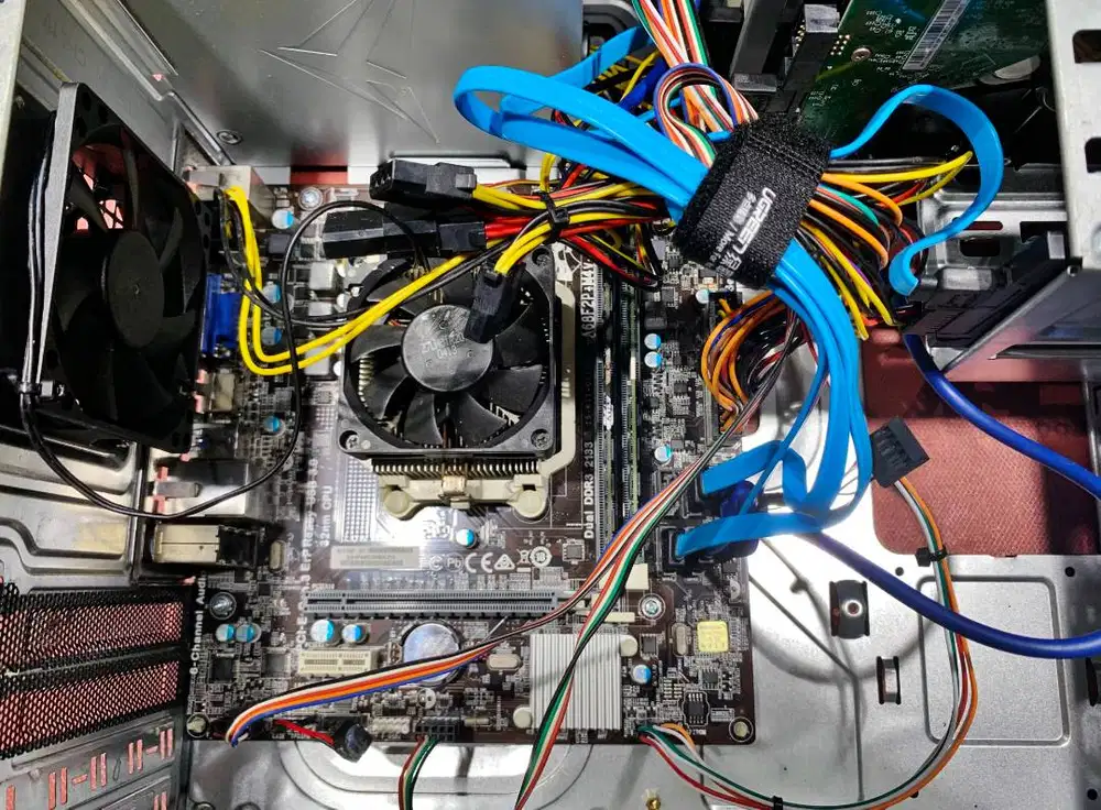 Amd ECS A68F2P-M4v,proc. A6-6400K 4.1GHz,DDR3 8Gb,SSD 240Gb,HDD320Gb