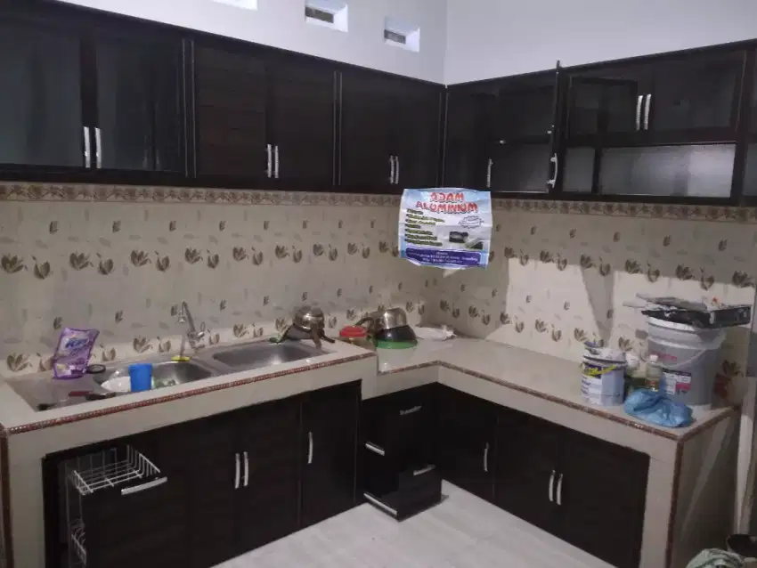 Kitchen set aluminium minimalis gubug