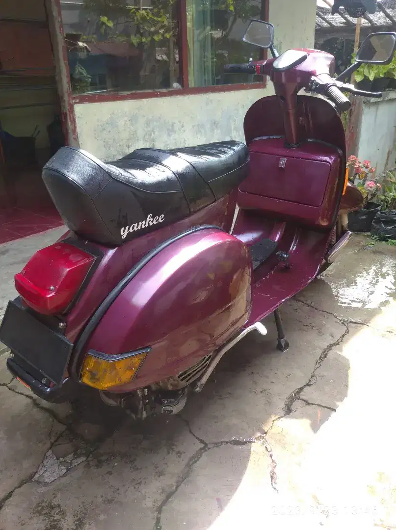vespa ps strada tahun 1990