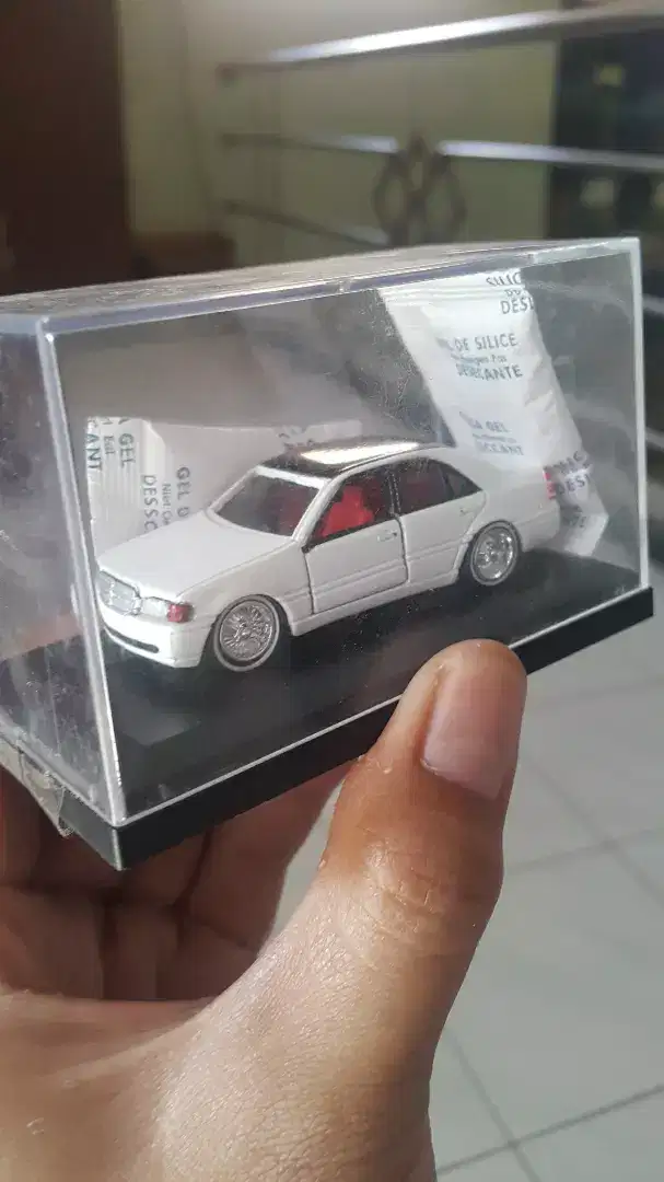 diecast tomica mercedes benz c class custom velg jada (rare) akrilik