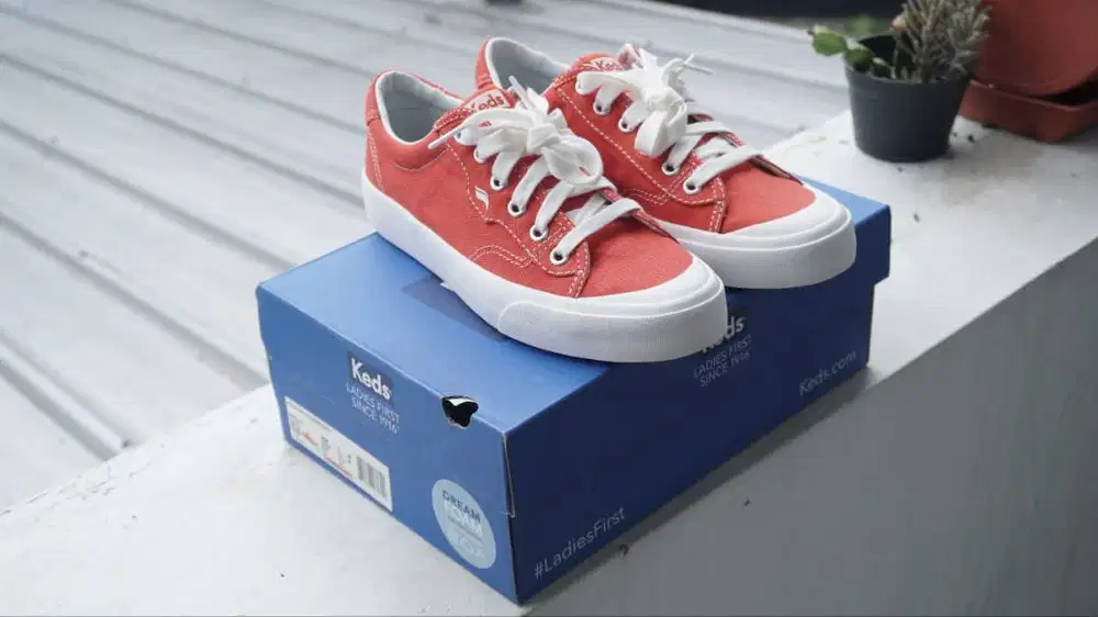 Sepatu cheap keds bandung