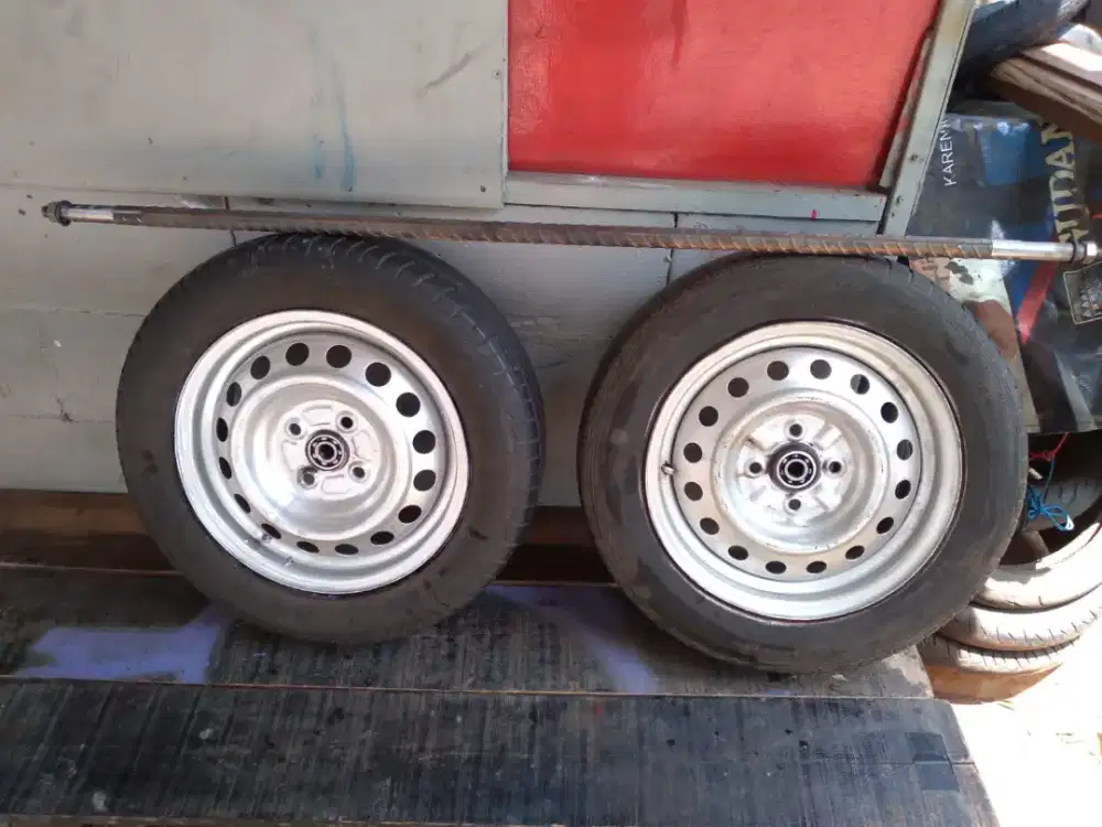 RODA GEROBAK BAN MOBIL